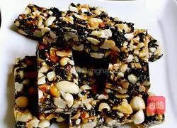 Illustration of how to make peanut black sesame candy 10