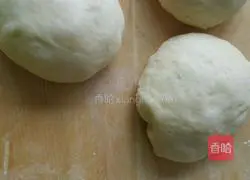 Illustration of how to make light butter toast 3