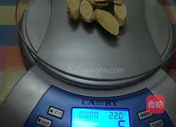 Illustration of how to make astragalus steam pot broth 2