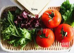 Illustration of making sour plum vegetable salad 1