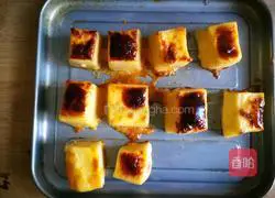 Illustration of how to make roasted milk cubes 12