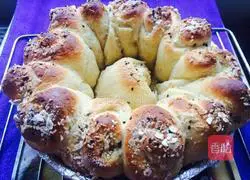 Honey Oatmeal Crispy Bottom Bread Recipe Illustration 4