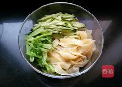 Illustration of homemade cold skin 21