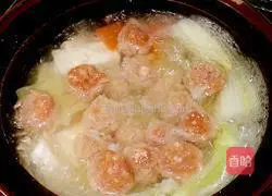 Illustration of how to make cabbage, tofu and meatballs 4