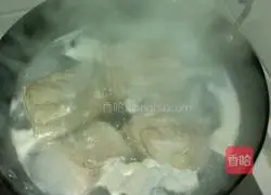 Illustration of how to make Sichuan famous dish (pork with sand) 1