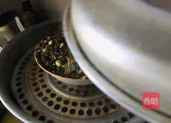 Illustration of how to make pork with pickles and vegetables 8