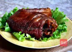 Illustration of how to make rock sugar elbow 15