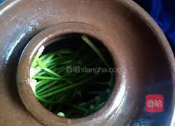 Illustration of how to make kimchi at home 3