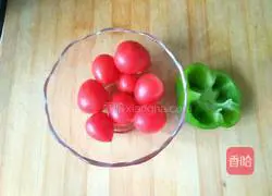 Illustration of how to make cherry tomato and egg pizza 1