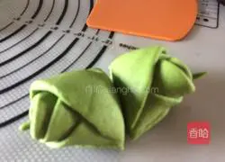 Illustration of how to make colorful vegetable steamed buns 9