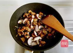 Illustration of how to make braised chicken and rice 9