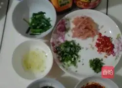Illustration of how to make Dian flavor cold rice noodles 2