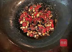 Illustration of how to make cucumbers with oil 6 