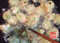 Illustration of how to make radish meatballs 9