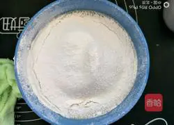 Mango Cream Cake Roll Recipe Illustration 3