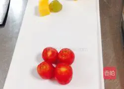 Illustration of how to make French red wine foie gras with mango port raisins 3