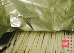 Illustration of how to make assorted fried rice noodles 1