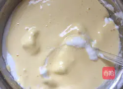 Illustration of how to make chiffon cake rolls 8