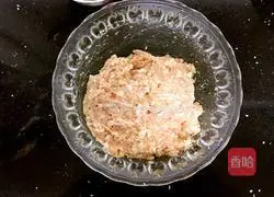 Illustration of braised lion head 4