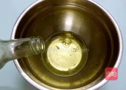 Spinach Chiffon Cake Recipe Illustration 7