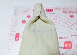 Illustration of how to make French bread sticks 7