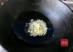 Illustration of homemade Xinjiang delicious naan fried meat 11