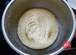 Sausage Pizza Recipe Illustration 1