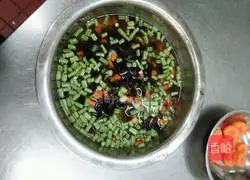 Illustration of how to make steamed oatmeal noodles at home 1