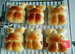 Yoghurt Cute Rabbit Ham Bread Recipe Illustration 12
