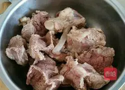 Illustration of how to make beef with five-spice sauce 5