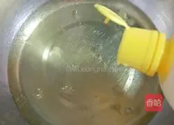 Illustration of how to make seaweed and meat floss cake 7