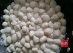 Illustration of how to make jade pearl meatballs 3