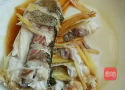 Illustration of how to make steamed seabass for baby food supplement 3