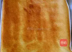 Illustration of how to make banana cake roll 11