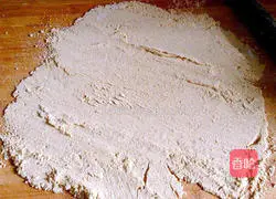 Illustration of how to make a donkey roll 4