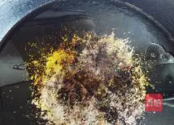 Illustration of how to fry Orleans chicken wings 3