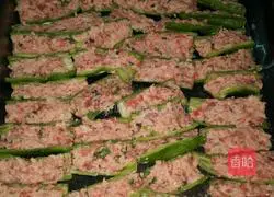 Illustration of how to make minced meat stuffed with green peppers 5