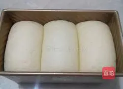 Egg Illustration of how to make fragrant butter toast 11