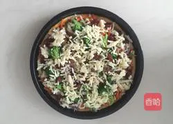 Beef cubes and seasonal vegetable pizza recipe 8