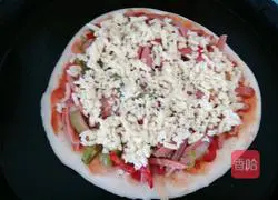 Illustration of making homemade pizza with electric baking pan 15