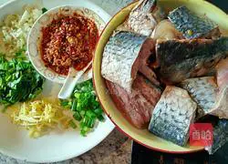 Illustration of home-style spicy fish 2