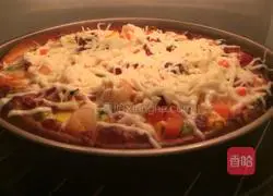 How to make bacon cheese pizza Illustration 5