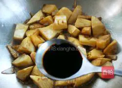 Illustration of braised spring bamboo shoots in oil 9