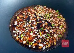 Illustration of how to make spicy fish with Zhixiang sauce 17