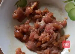 Illustration of how to make thousands of shredded pork 2