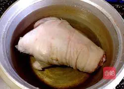 Illustration of how to make Dongpo elbow to attract wealth 3