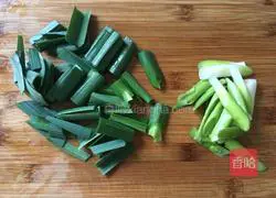 Illustration of how to stir-fry meat with spring bamboo shoots 6