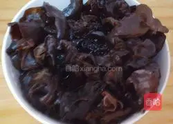 Illustration of how to make pork belly lettuce buns 5