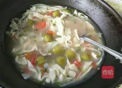 Illustration of how to make Xinjiang mutton, green apricot noodles and flag rice soup 8