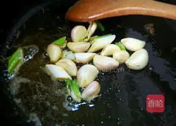 Illustration of how to make dry pot potatoes and shrimps 5